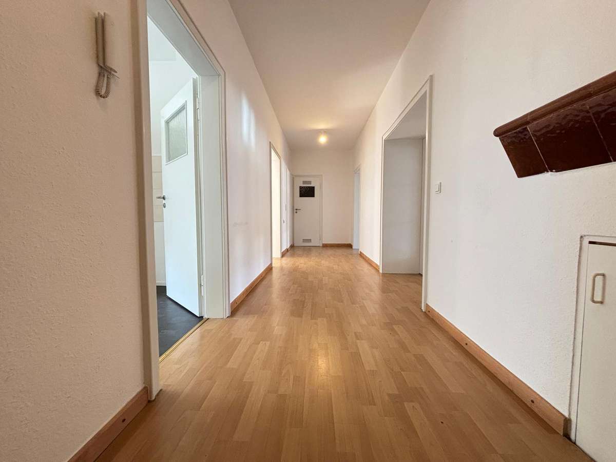 KL - Nähe Mall, 3 ZKB, Einbauküche, Gäste-WC, Garage - Foto 5